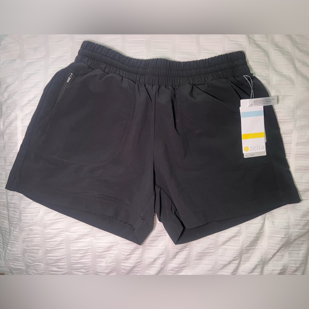 BRAND NEW Zella black athletic shorts with front and back zipper pocket